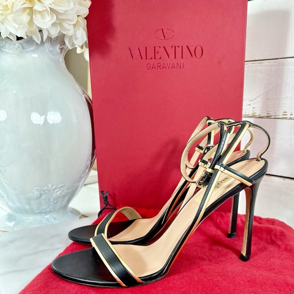 Valentino Garavani Black Leather Strappy Stiletto Sandals - Picture 4 of 8